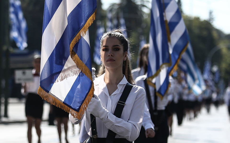 Με λαμπρότητα η μεγάλη στρατιωτική παρέλαση της Θεσσαλονίκης-2