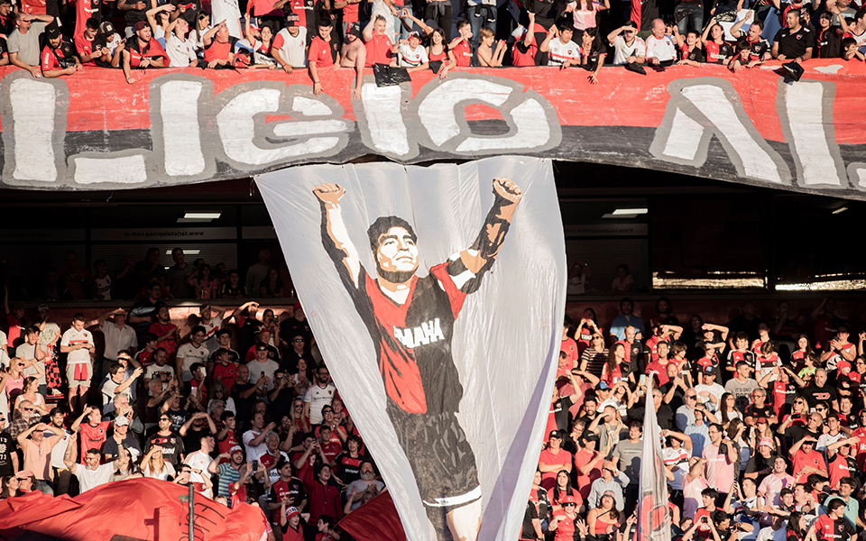 Γενέθλια σε θρόνο για τον Μαραντόνα (βίντεο – φωτογραφίες)-3