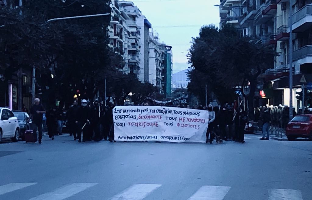 Δύο «κόντρα» συγκεντρώσεις για το μεταναστευτικό στη Θεσσαλονίκη (βίντεο – φωτογραφίες)-2