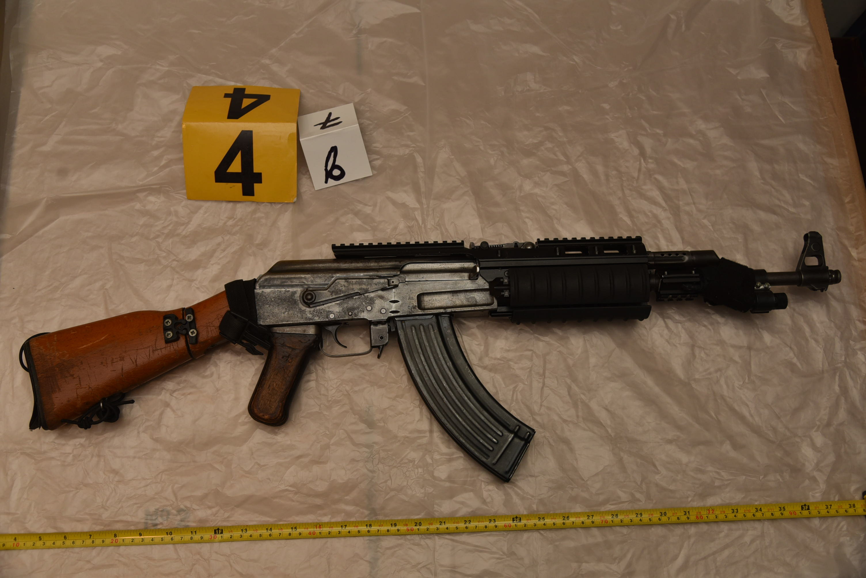 Διοικητής Αντιτρομοκρατικής: Ευτυχώς προλάβαμε – Το οπλοστάσιο των τρομοκρατών (φωτογραφίες)-6