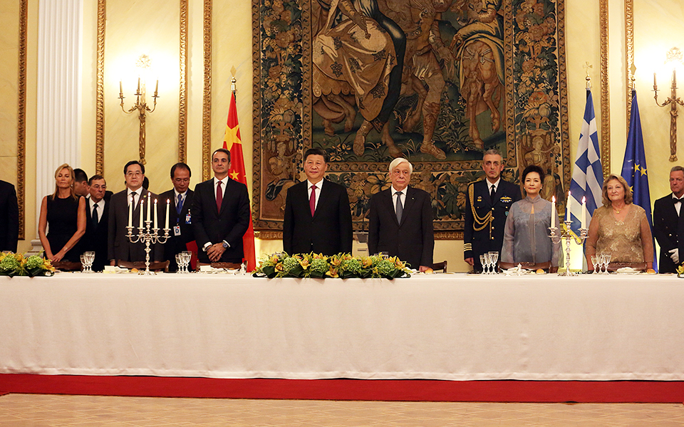 Δείπνο προς τιμήν του Σι Τζινπίνγκ στο Προεδρικό Μέγαρο-1