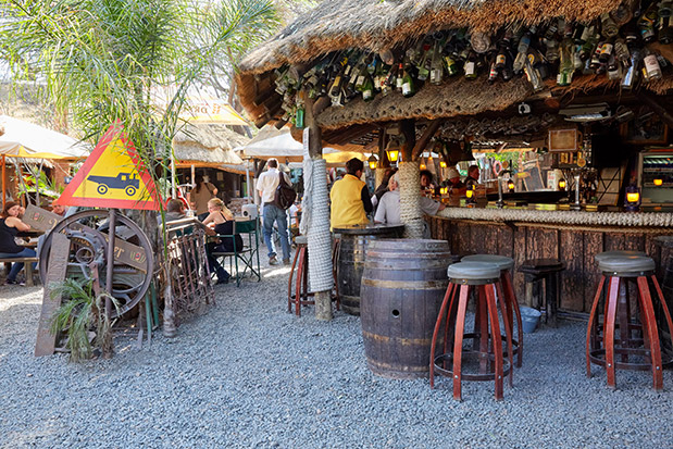 Ναμίμπια: Έρημος και ρινόκεροι-1