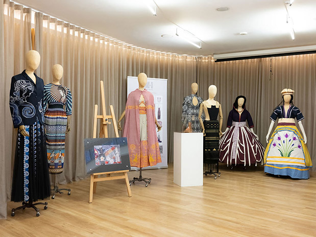 Contemporary Minoans-2