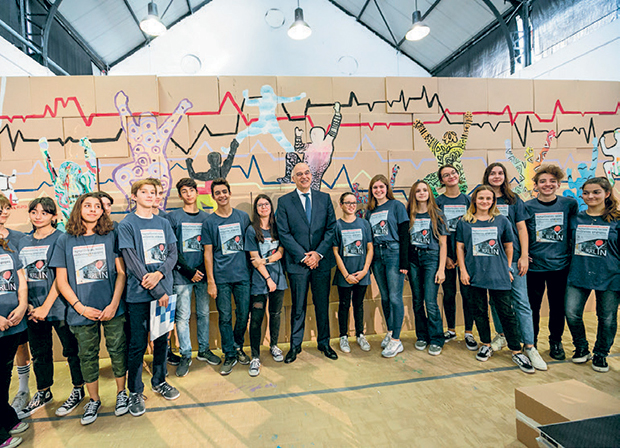 Γκρέμισαν τείχη καταπίεσης, έχτισαν γέφυρες ελευθερίας-1