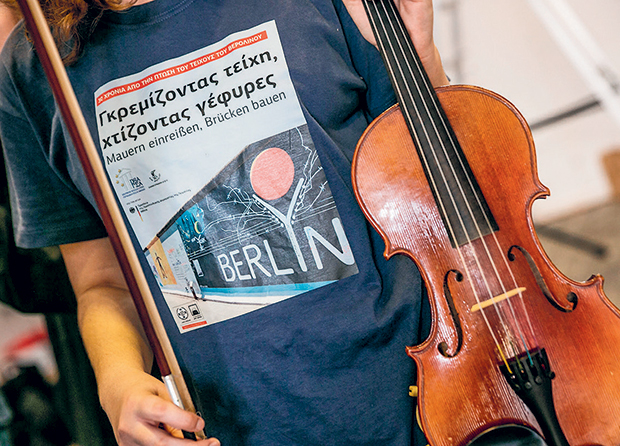 Γκρέμισαν τείχη καταπίεσης, έχτισαν γέφυρες ελευθερίας-2