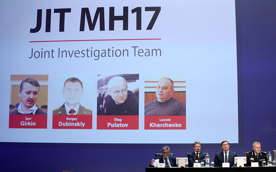 Πτήση MH17: Νέες συνομιλίες εμπλέκουν τη Ρωσία στη συντριβή του αεροσκάφους-1