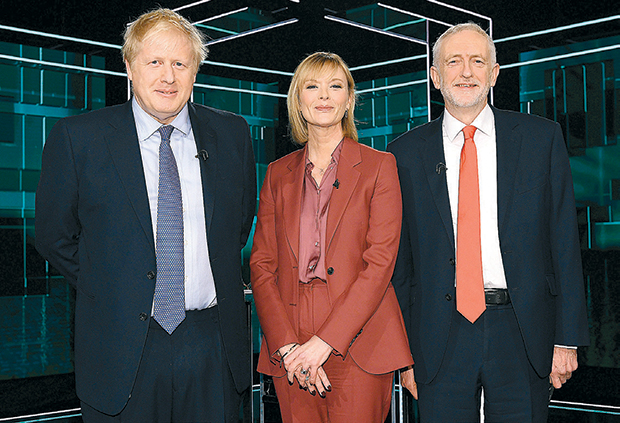 Βρετανία: Ντιμπέιτ Τζόνσον-Κόρμπιν με γέλια και χειροκροτήματα-1