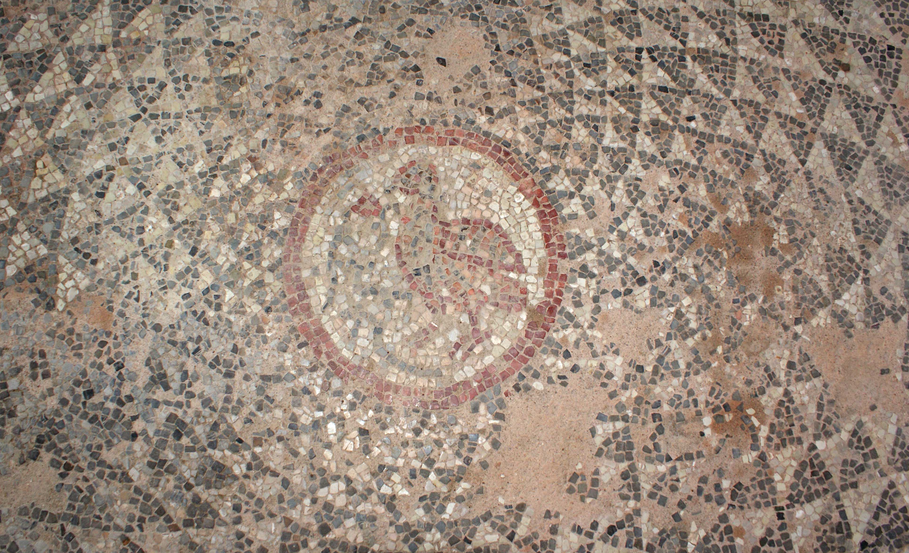 Ο Αγιος Λεωνίδης στο Κλαυσί Ευρυτανίας, ένα μνημείο γεμάτο γοητευτικά μυστήρια, ζητά το ενδιαφέρον μας-2