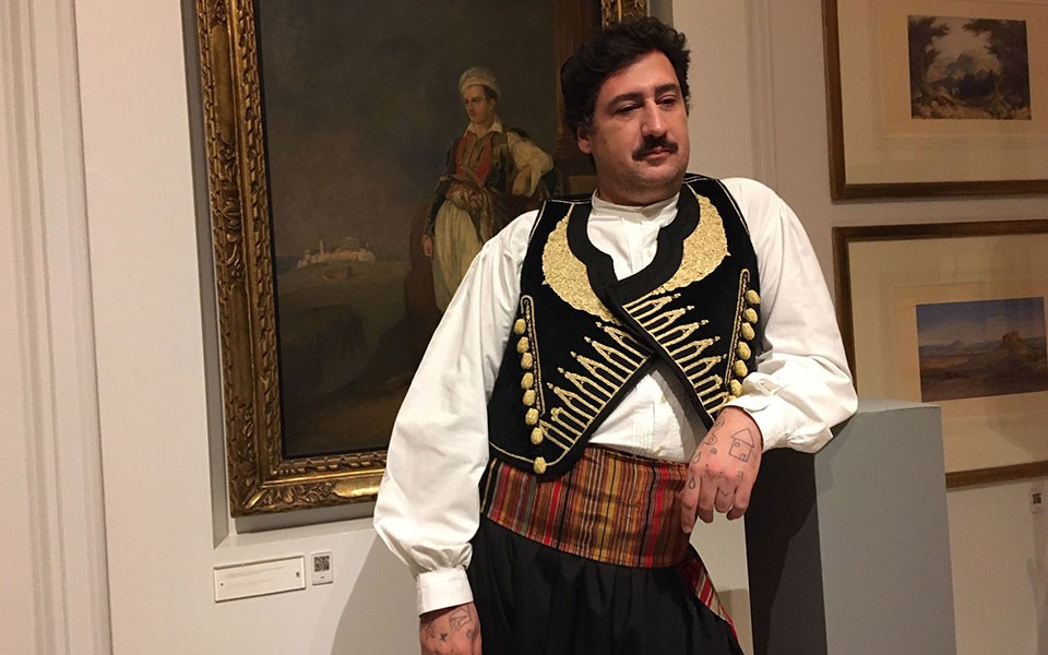 Costumes with Faces: μια θεματική βραδιά οικονομικής στήριξης στο Μουσείο Μπενάκη δείχνει τον δρόμο-3