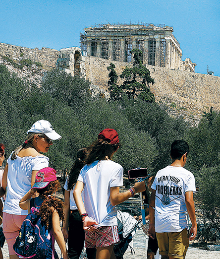 Πόλος έλξης τουριστών η Αθήνα με 6,3 εκατ. αφίξεις το 2019-1
