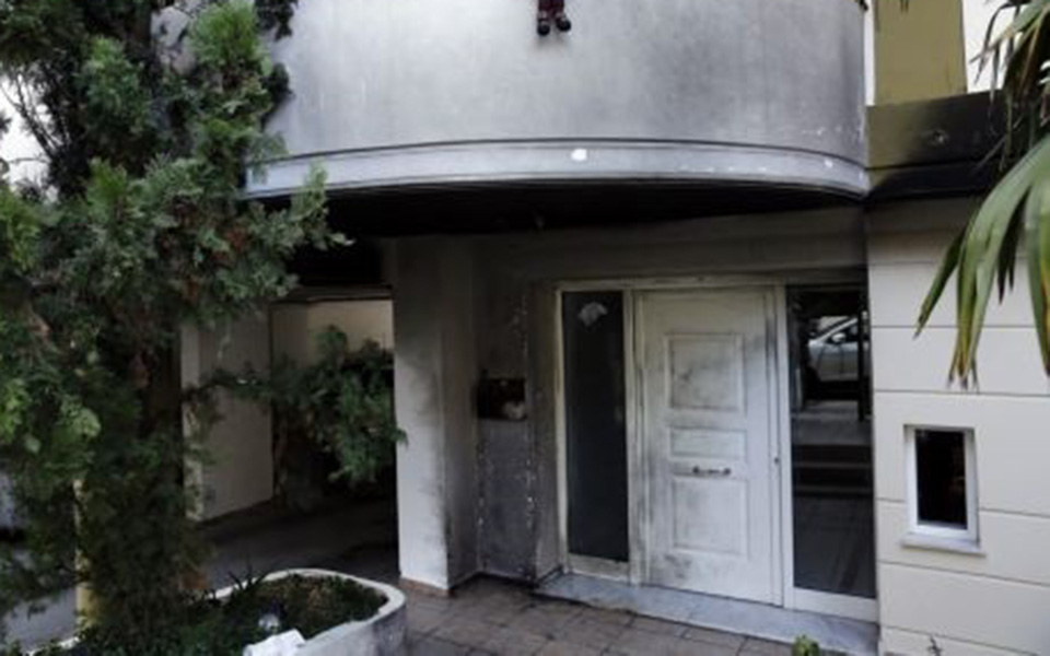 Μπαράζ εμπρηστικών επιθέσεων τη νύχτα στην Αττική-1