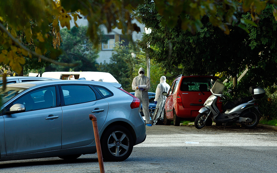 Σε σωλήνα με καρφιά ο εκρηκτικός μηχανισμός στο ΑΤ Ζωγράφου (φωτογραφία)-2