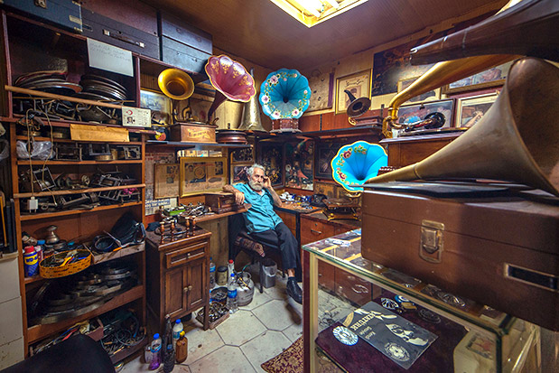 Vladimir Antaki: Φωτογράφος-2