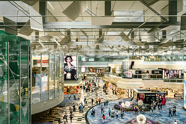 27 ώρες στο Changi-2