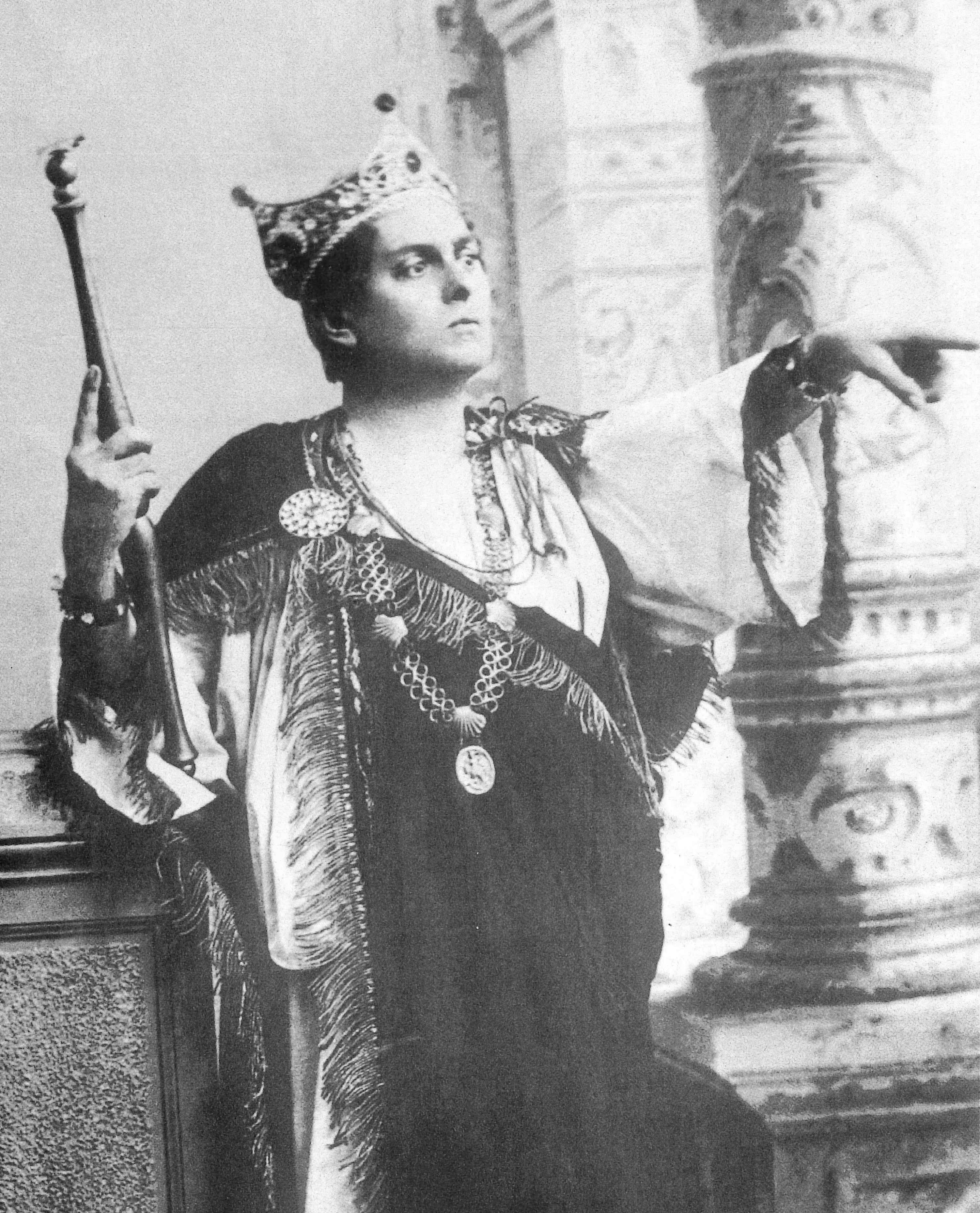 Δύο θεατρίνοι για μια «Δούκισσα»-1