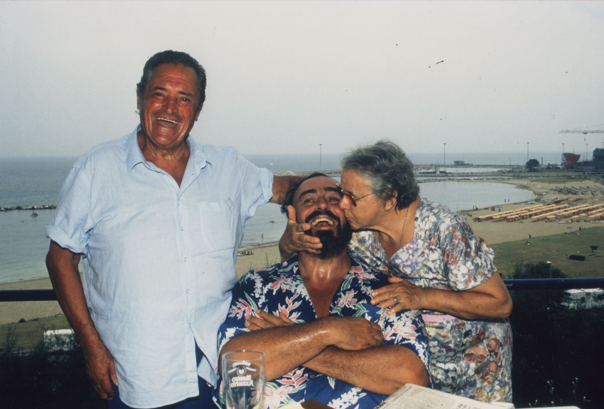 Γυναίκες ενωμένες, ποτέ νικημένες-3