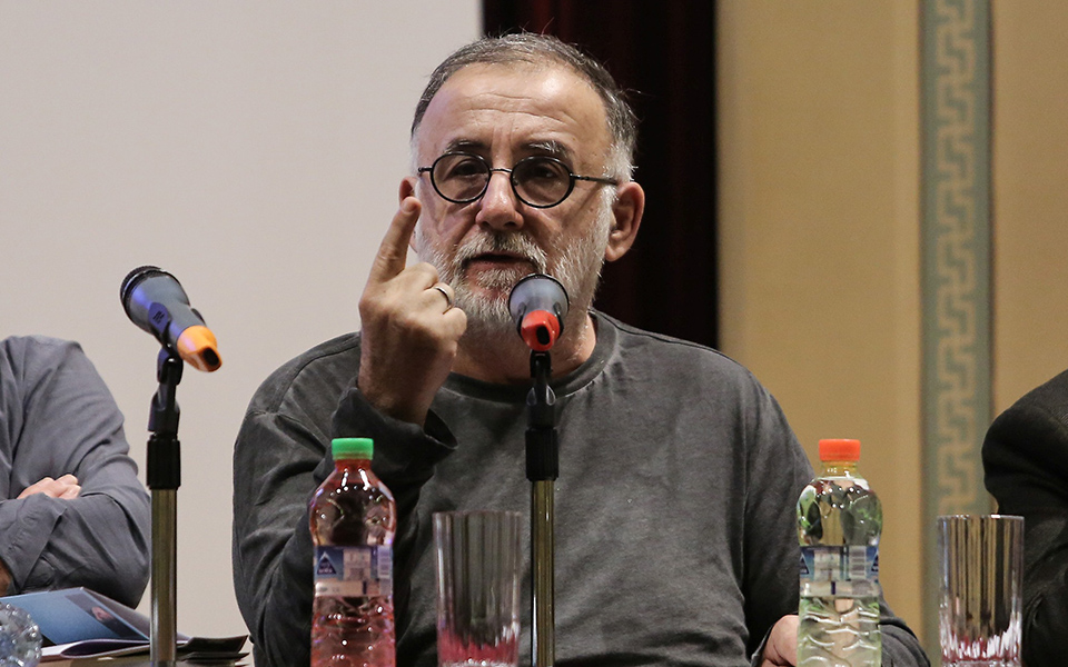 Συγκίνηση για την απώλεια του Θάνου Μικρούτσικου-2