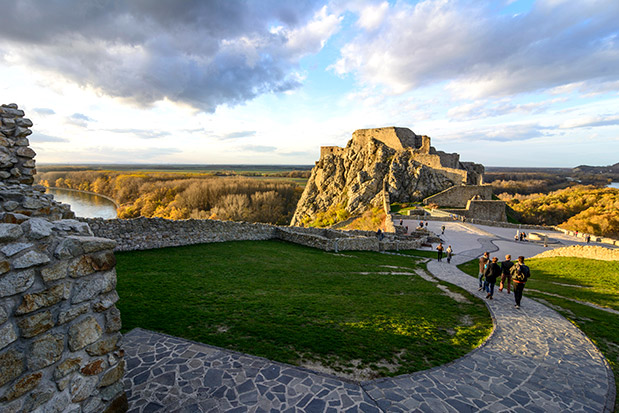 Μπρατισλάβα by locals-2