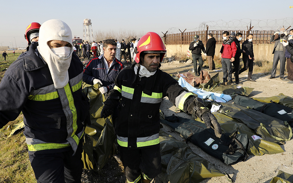 Αεροπορική τραγωδία στο Ιράν: Η στιγμή συντριβής του Boeing (βίντεο)-1