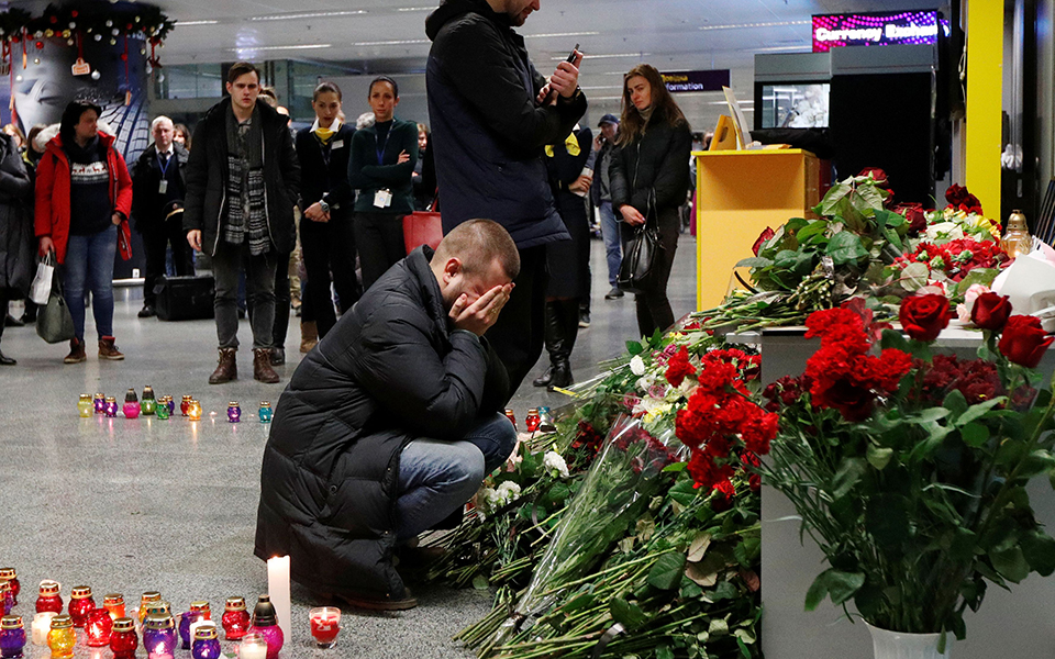 Ουκρανία: Θα αναζητήσουμε υπολείμματα ρωσικού πυραύλου στο σημείο συντριβής του αεροσκάφους-3