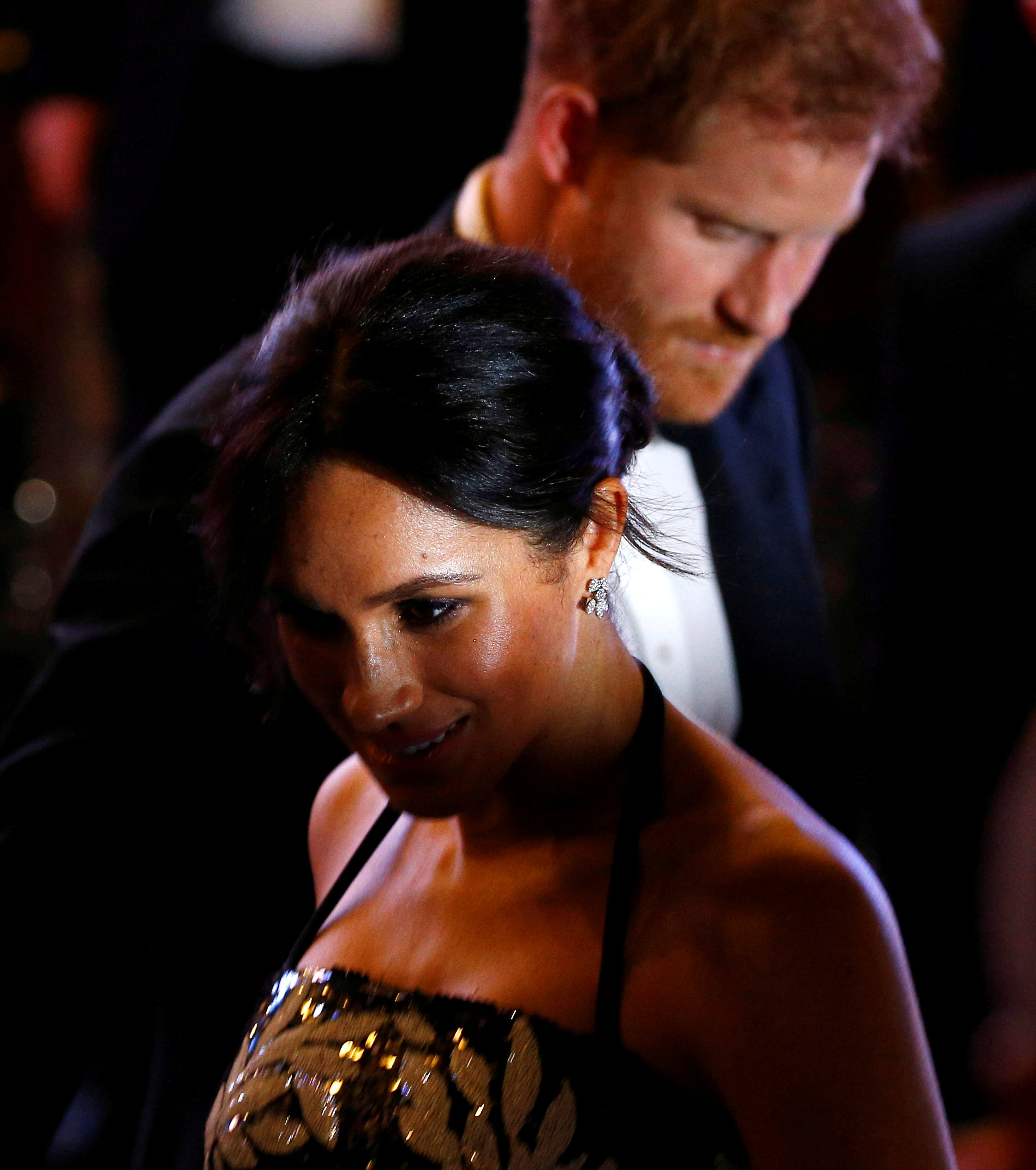 «Κεραυνός εν αιθρία» στο παλάτι η απόφαση Χάρι και Μέγκαν – Από την τηλεόραση ενημερώθηκε η Ελισάβετ-2