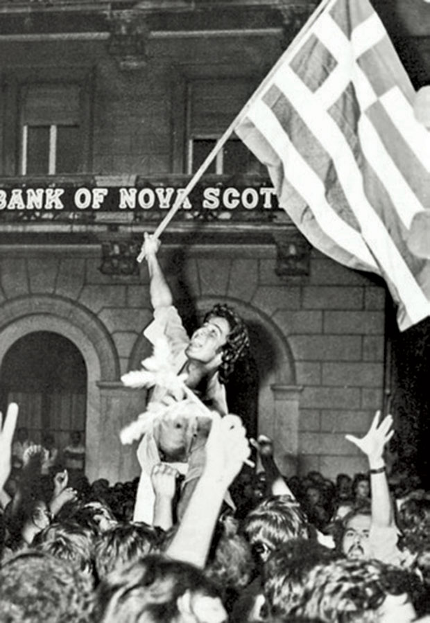 Κων. Καραμανλής: Boys, pray for me-3