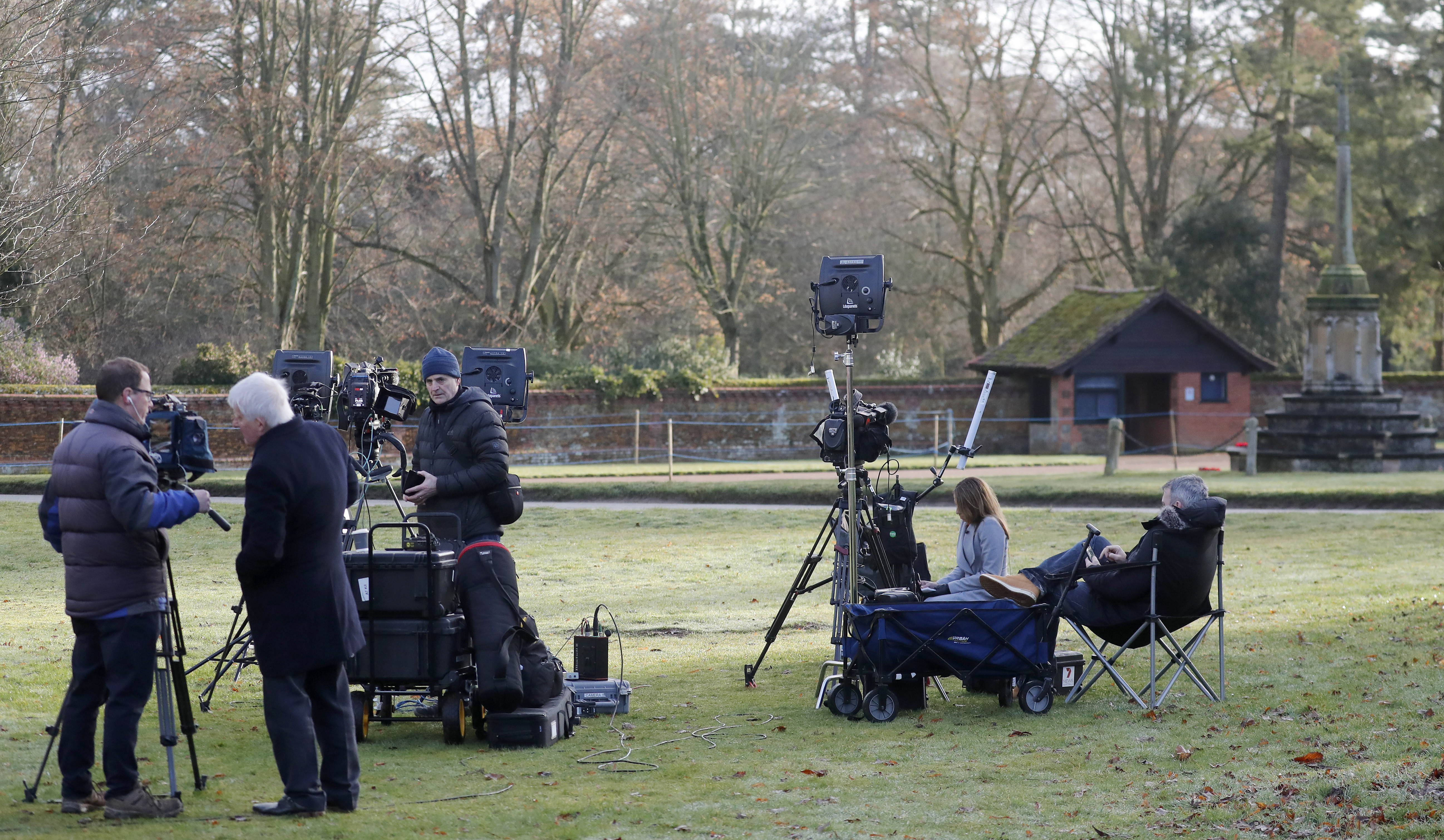 Ελισάβετ: Σέβομαι την επιθυμία της Μέγκαν και του Χάρι-1