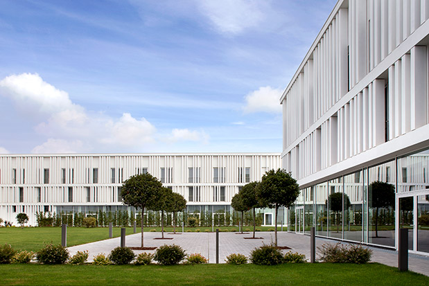 Αρχίζει το ματς…-2