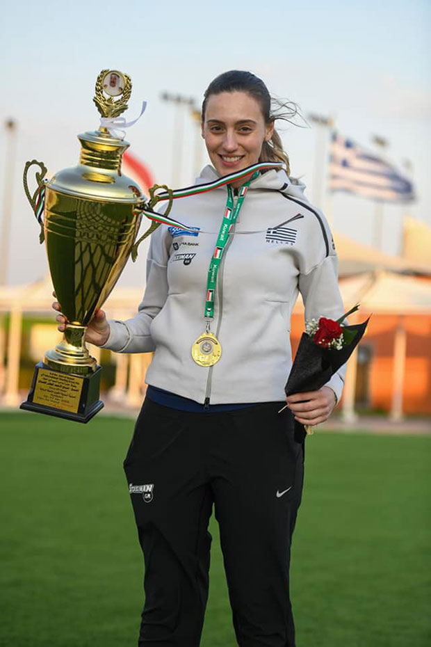 «Χρυσή» πρεμιέρα για Aννα Κορακάκη-2