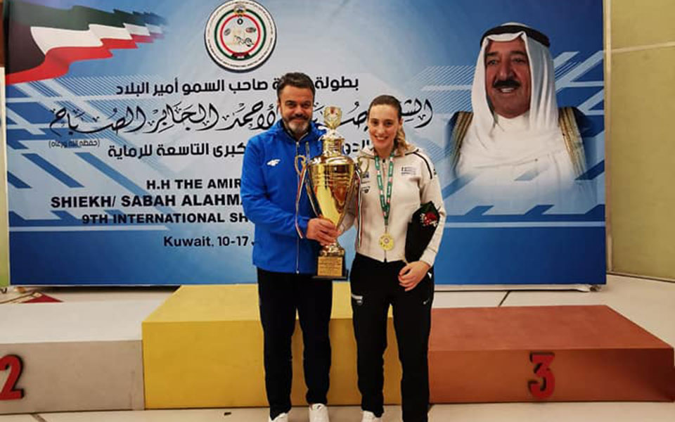 «Χρυσή» πρεμιέρα για Aννα Κορακάκη-1