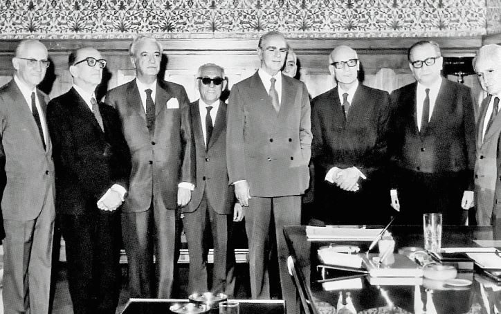 Οι πρώτοι μήνες της Μεταπολίτευσης-1