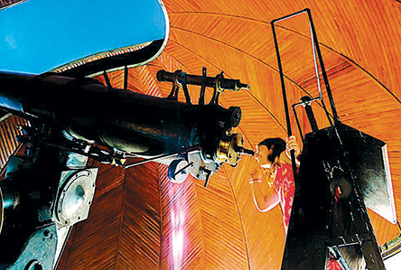 Το Κέντρο Επισκεπτών του Αστεροσκοπείου, στο Θησείο, σβήνει πέντε κεράκια-1