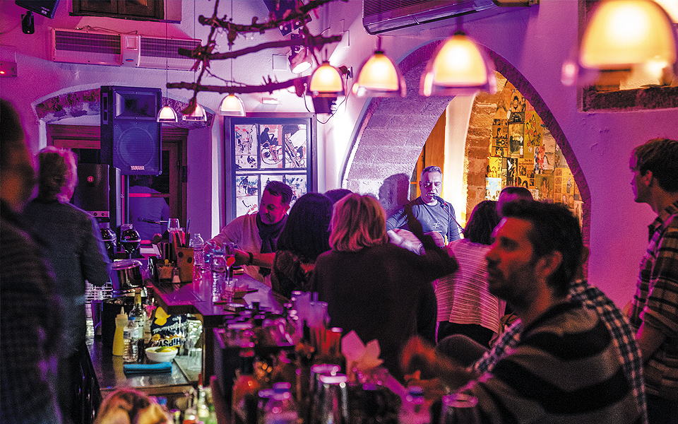 “Ταξίδια”, αυτή την Κυριακή με την Καθημερινή ταξιδεύουμε Μονεμβασιά και Κόστα Ρίκα.-6