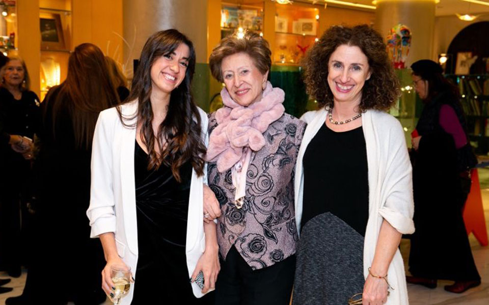 Μια έκθεση στο Ιδρυμα Θεοχαράκη καθρεπτίζει την ιστορία μέσα από την ανθρώπινη μορφή-2