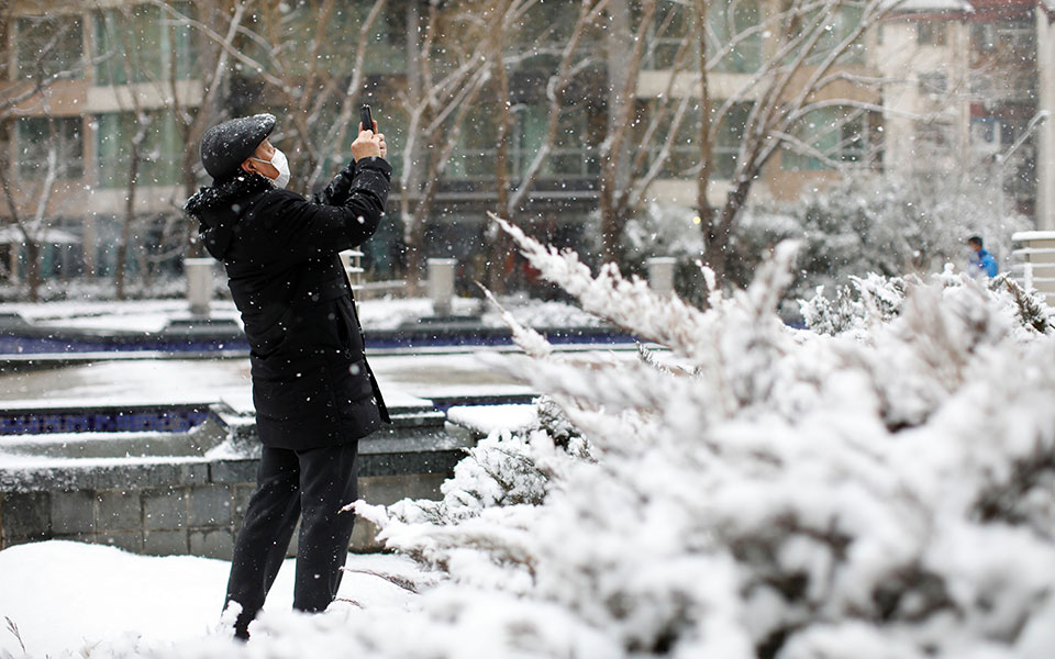 Κορωνοϊός: Περισσότεροι θάνατοι από τον SARS – Το χρονικό της επιδημίας-3