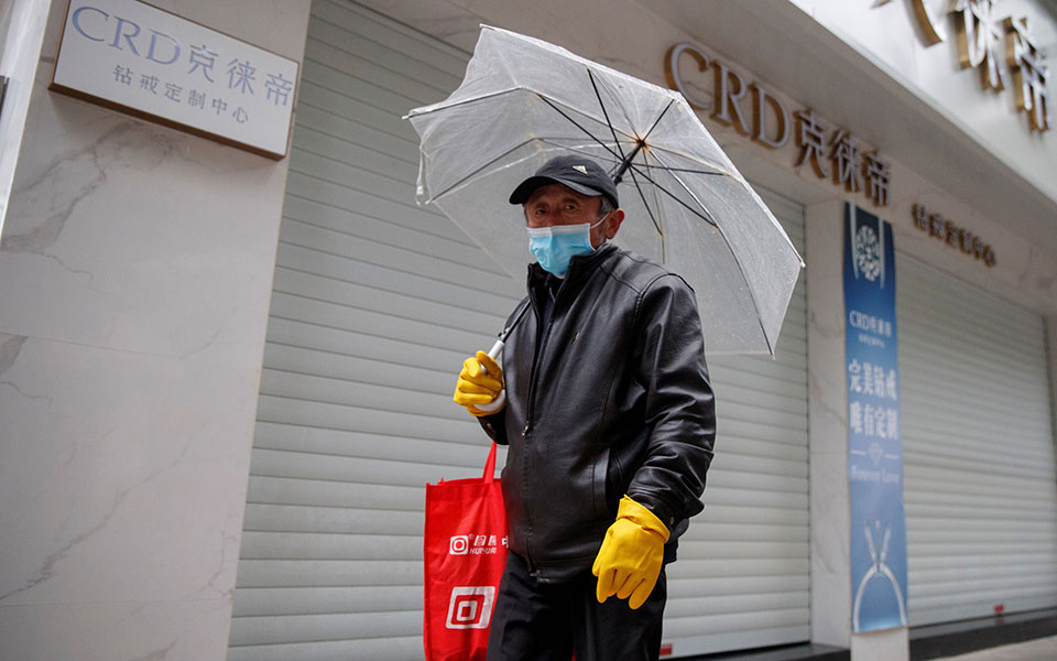 Κορωνοϊός: Περισσότεροι θάνατοι από τον SARS – Το χρονικό της επιδημίας-1