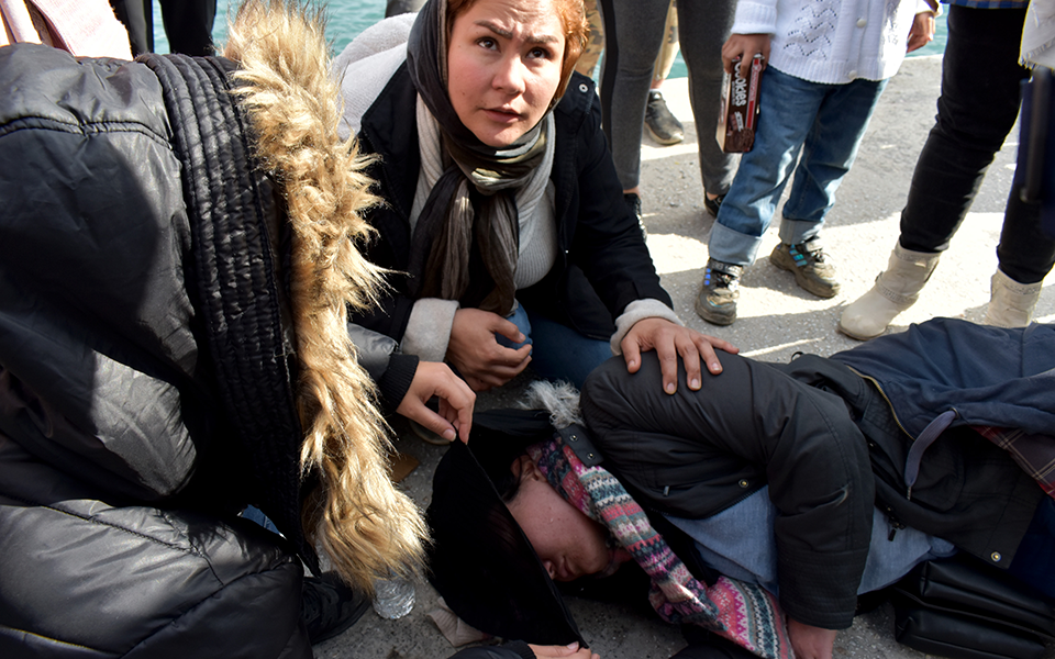 Εκρηκτική η κατάσταση στη Μυτιλήνη – Νέα συγκέντρωση αιτούντων άσυλο-4