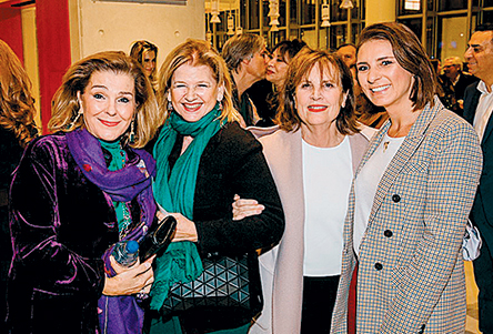 Η Μαρινέλλα τραγούδησε για την «ΕΛΠΙΔΑ» και αποθεώθηκε από το κοινό-3