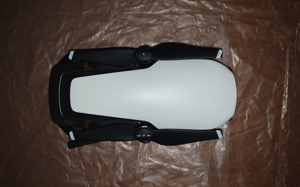 Εντοπίστηκε το κρησφύγετο του «τοξοβόλου» – Φωτογραφίες από τα ευρήματα-1