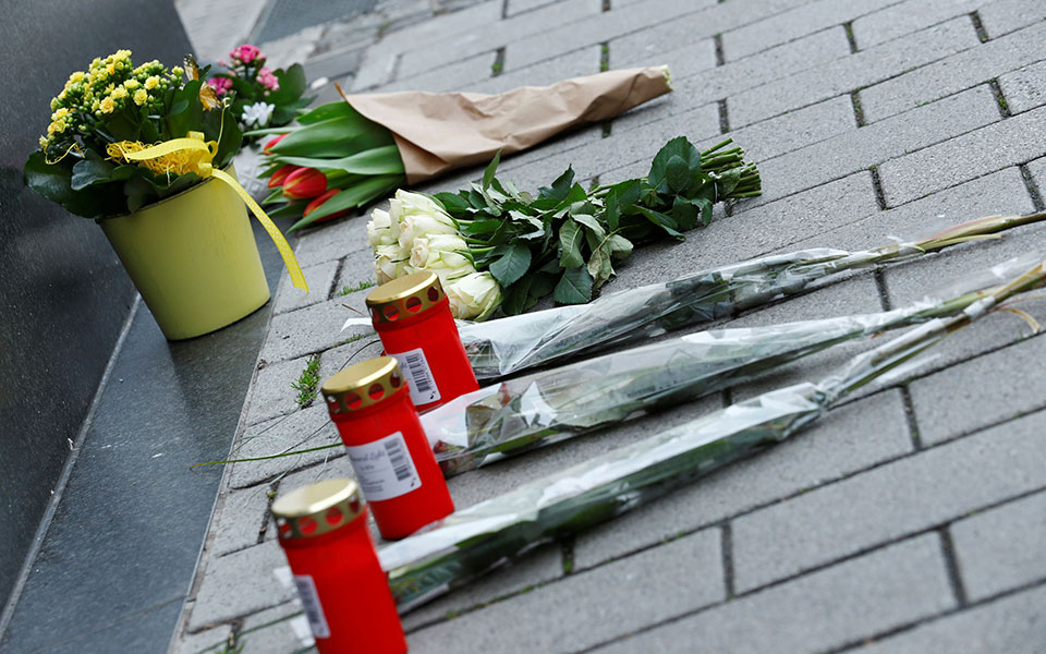 Γερμανία-Επιθέσεις: Ρατσιστικά τα κίνητρα του δράστη – Στο μικροσκόπιο το παρελθόν του-2