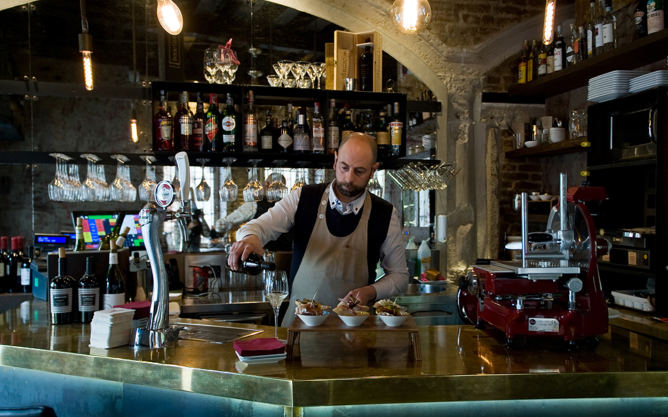 ΤΑΞΙΔΙΑ, αυτή την Κυριακή με την Καθημερινή περιηγούμαστε στο οροπέδιο του Φενεού και περπατάμε στα τείχη του Ντουμπρόβνικ-7