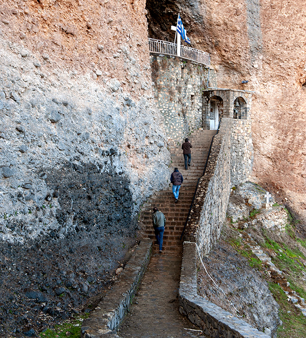 Οροπέδιο Φενεού: Τόπος διαφυγής-4