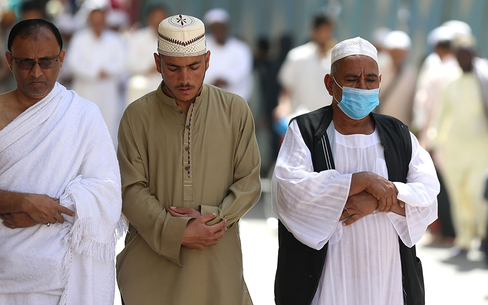 Παγκόσμιος συναγερμός για τον κορωνοϊό: Αυξάνονται τα κρούσματα, φόβοι για την οικονομία-1