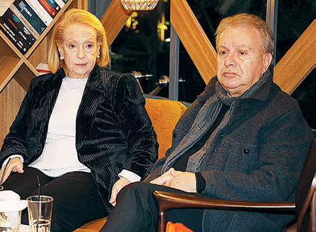 Γούντι Αλεν, Τσώρτσιλ, Μαρκ Τουέιν και στο βάθος Πάσχος Μανδραβέλης-1