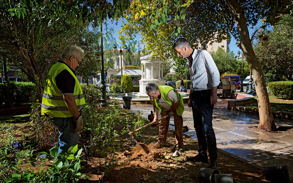 Κώστας Μπακογιάννης: Έξι μήνες δήμαρχος-2