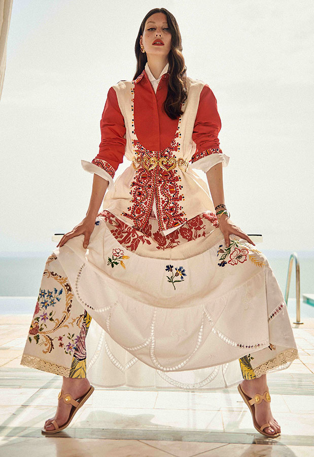 Η εμπριμέ φαντασία μιας Ελληνίδας του κόσμου-1