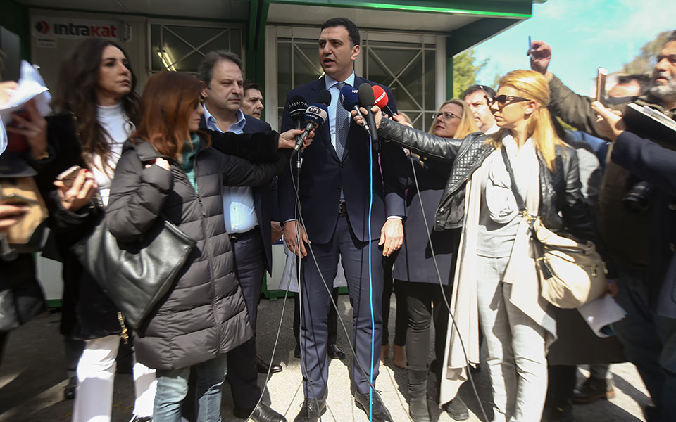 Isolation boxes λόγω κορωνοϊού σε νοσοκομεία της χώρας – Στα 31 τα κρούσματα-3