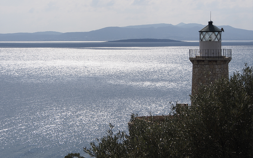 ΤΑΞΙΔΙΑ, αυτή την Κυριακή με την Καθημερινή εξορμούμε στη Σαλαμίνα και μαθαίνουμε τις εξελίξεις στον χώρο των τουριστικών πρακτορείων.-1