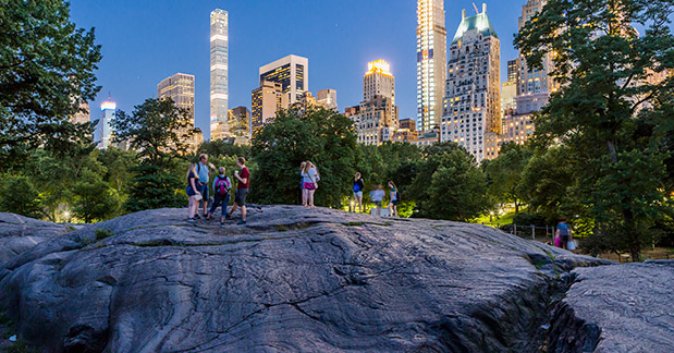 Αλέξανδρος Δημητρίου: Ιδιοκτήτης Joy Tours-1