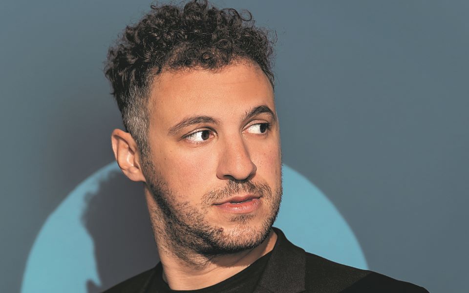 Ελληνες του Λονδίνου: «Ο Μπόρις Τζόνσον παίζει τη ζωή μας κορώνα – γράμματα»-2